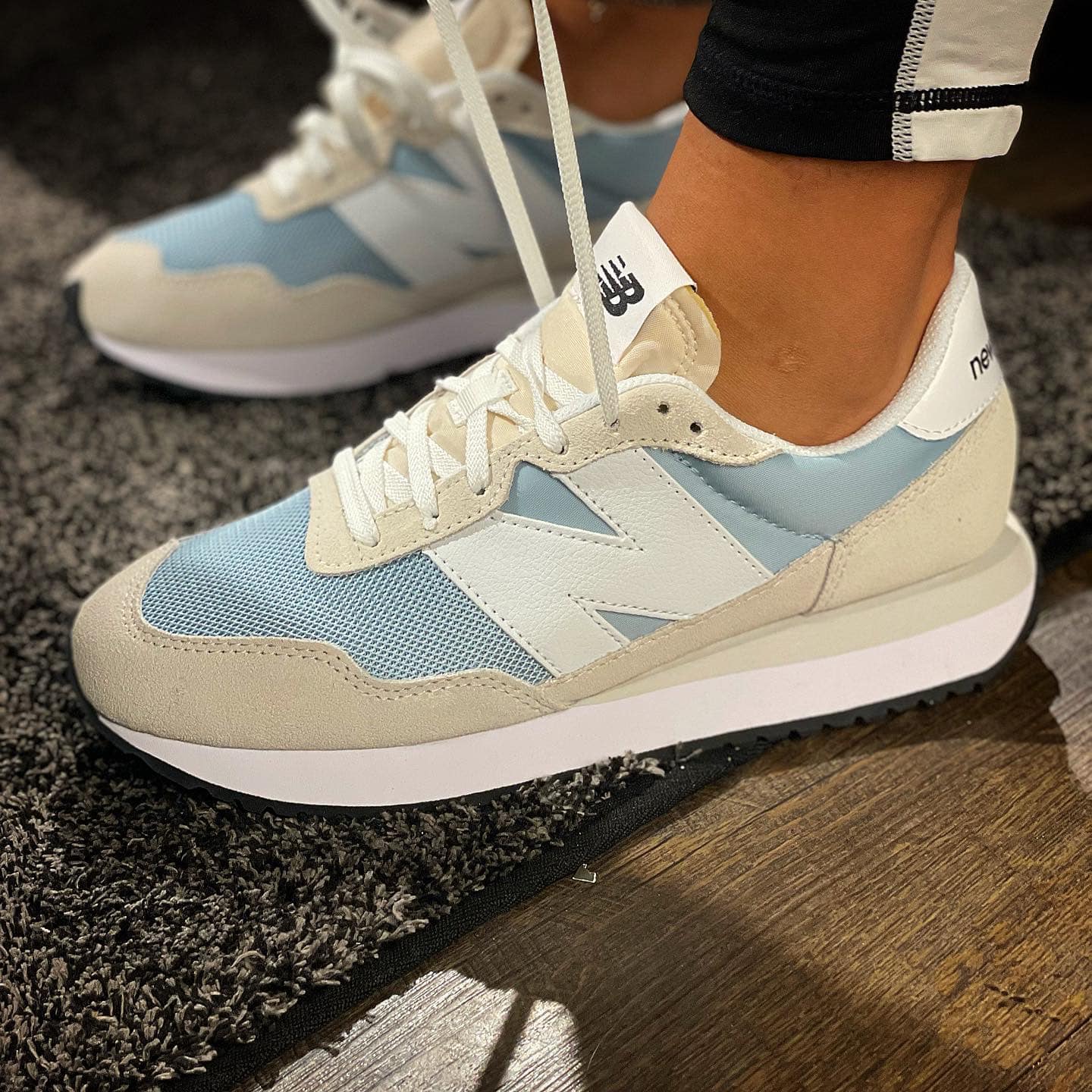 New balance 237 Cream soft blue