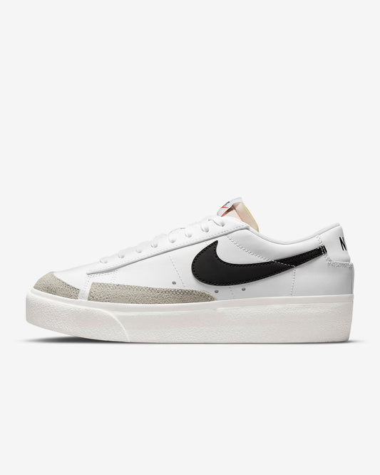 NIKE BLAZER LOW - PLATAFORMA